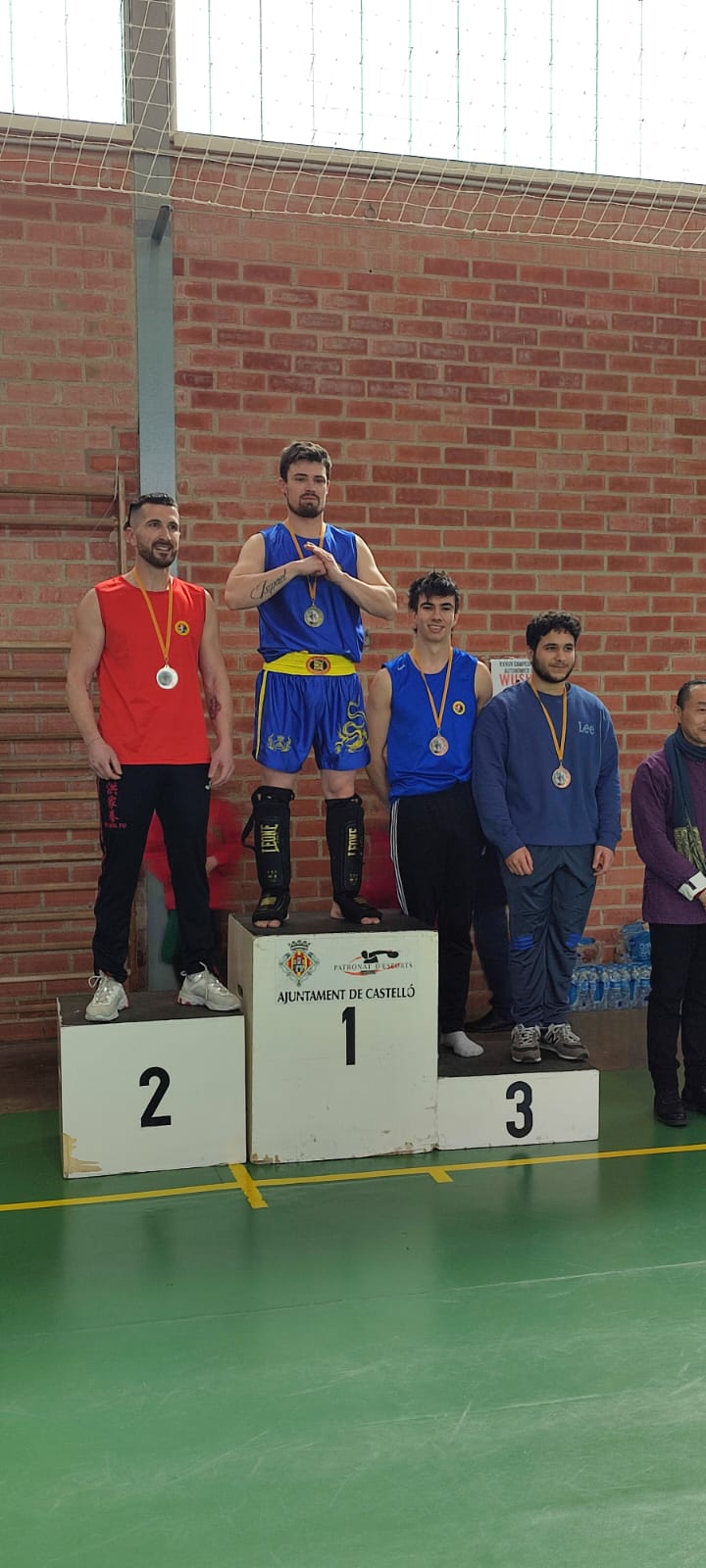 ORO Y BRONCE en el Campeonato Autonómico de Wu-Shu_Castellón 26-02-23